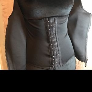 Waist trainer